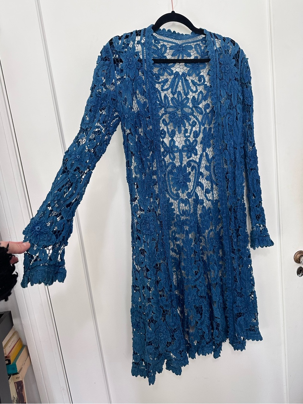 VINTAGE blue crochet/applique long open Cardigan long-sleeve -size S/M - Picture 2 of 12